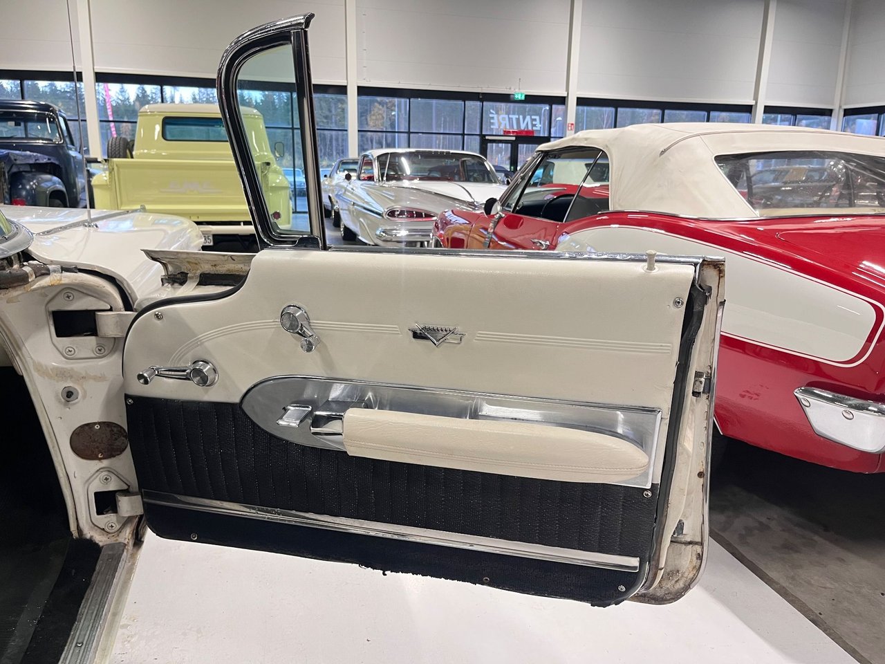 Cadillac Sixty-Two 4-window Sedan 6.4 V8 OHV Hydra-Matic, 4-trinn, 330hk, 1959