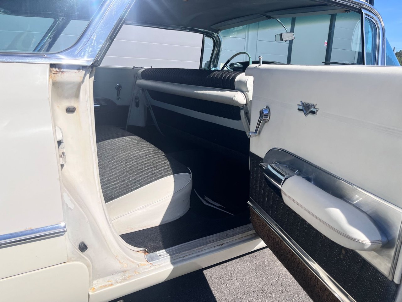 Cadillac Sixty-Two 4-window Sedan 6.4 V8 OHV Hydra-Matic, 4-trinn, 330hk, 1959