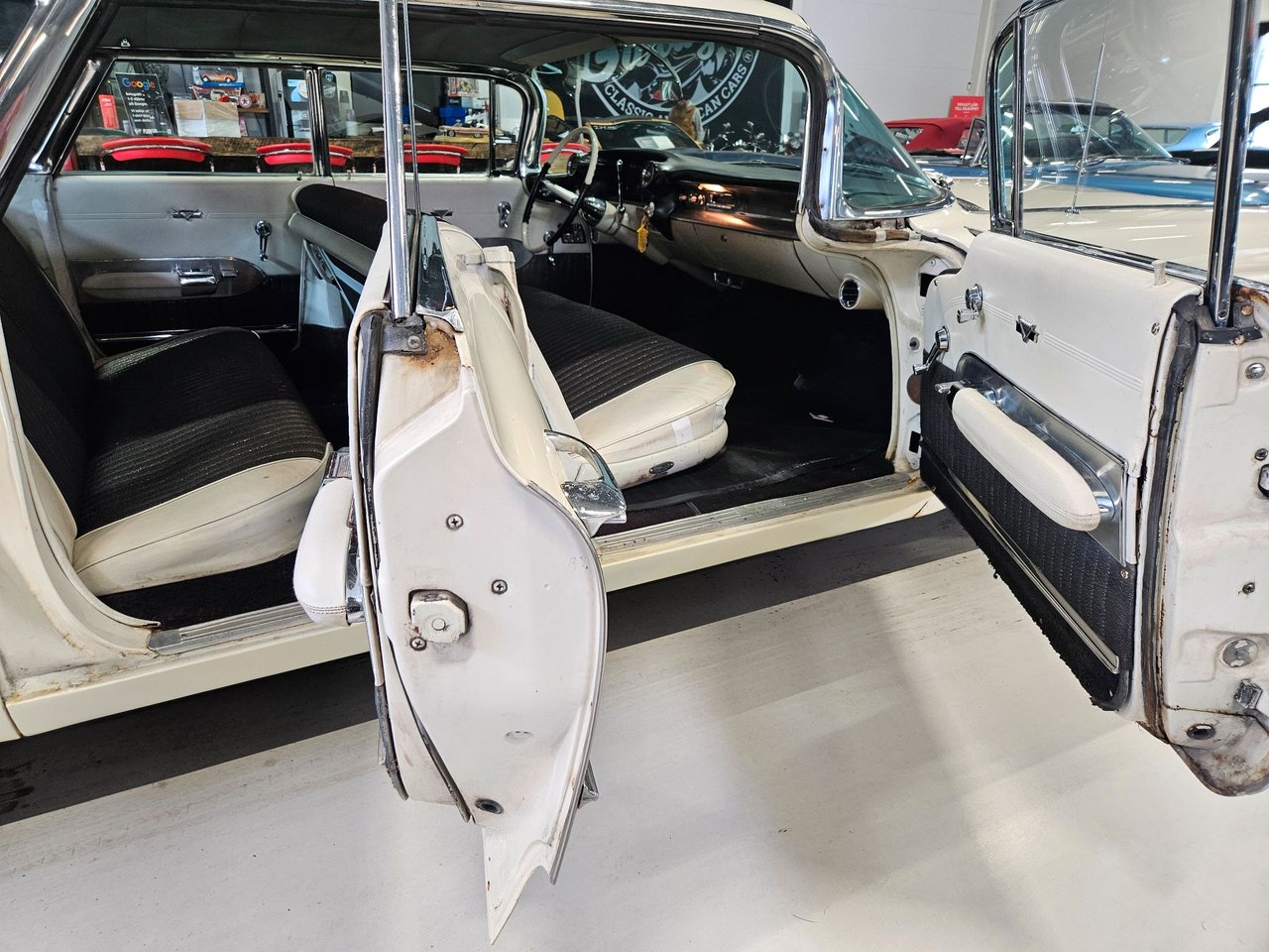 Cadillac Sixty-Two 4-window Sedan 6.4 V8 OHV Hydra-Matic, 4-trinn, 330hk, 1959