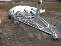 "Fabriksny"Rejäl Byggd Båtuppt.Vagn 1500 kg