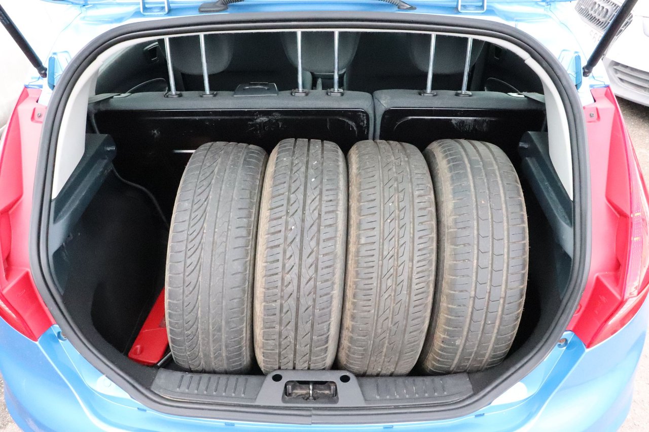 Ford Fiesta 5-door 1.25 Manual, 82hp, 2010