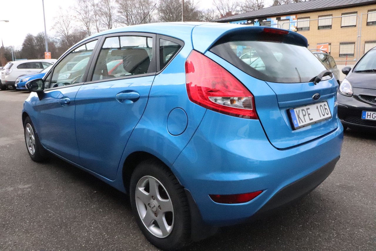 Ford Fiesta 5-door 1.25 Manual, 82hp, 2010