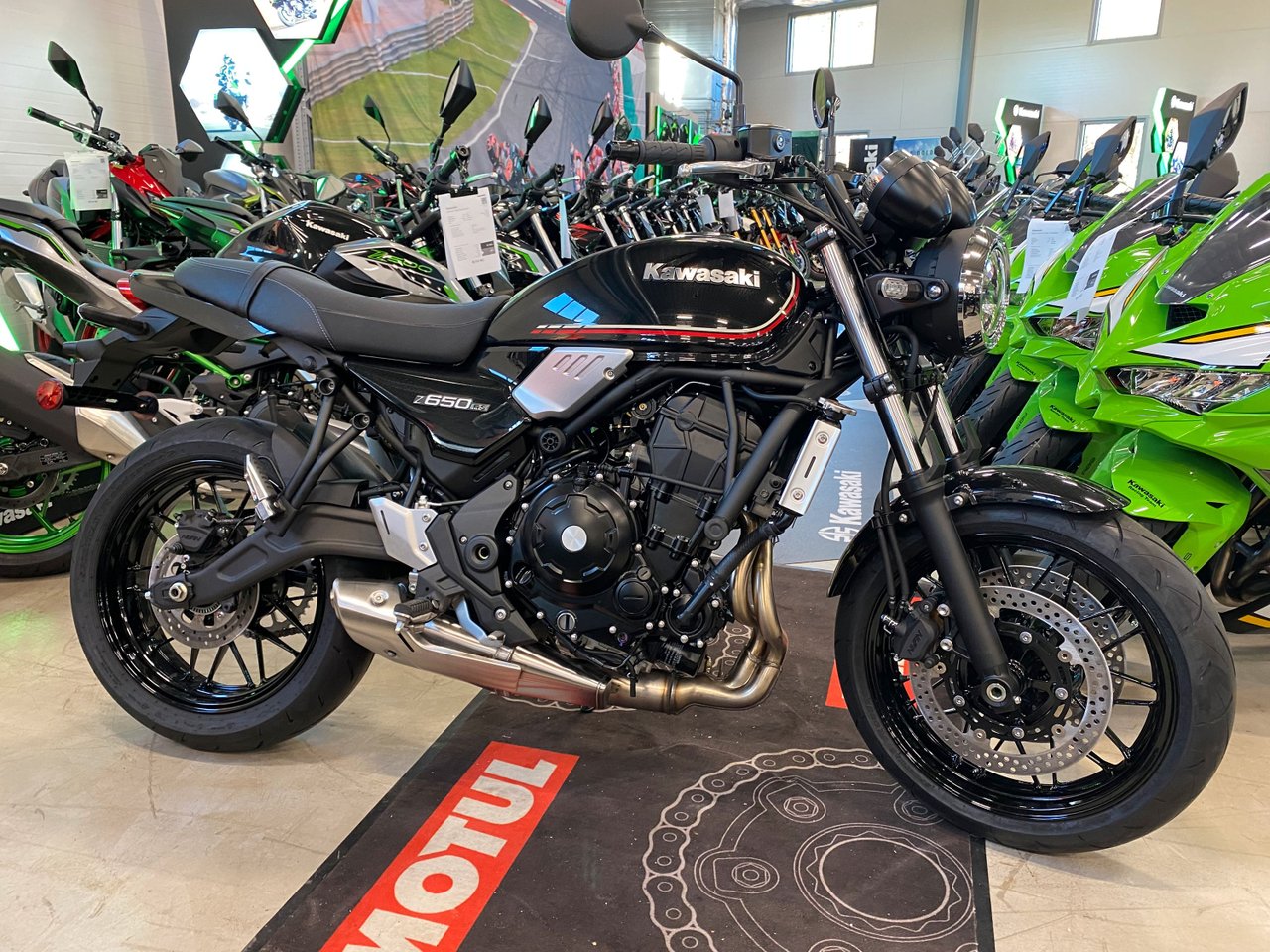 Kawasaki Z650 RS "omgående le...