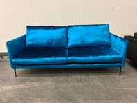 KAP Soffa 2,5-sits + fotpall, outlet-ex - Sweef Flamingon