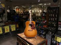 Begagnad Gibson Hummingbird från 2013 hos Musikbörsen