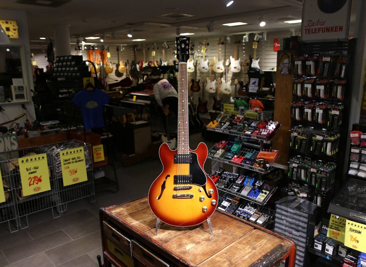 Begagnad Gibson ES-339 från 2...