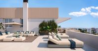 Stadsnära nyproduktion med allt runt hörnet i Estepona