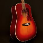 Guild D-140 CHB - Läcker högblank Cherry Burst