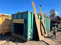 Komprimator Container med påkörningsramp