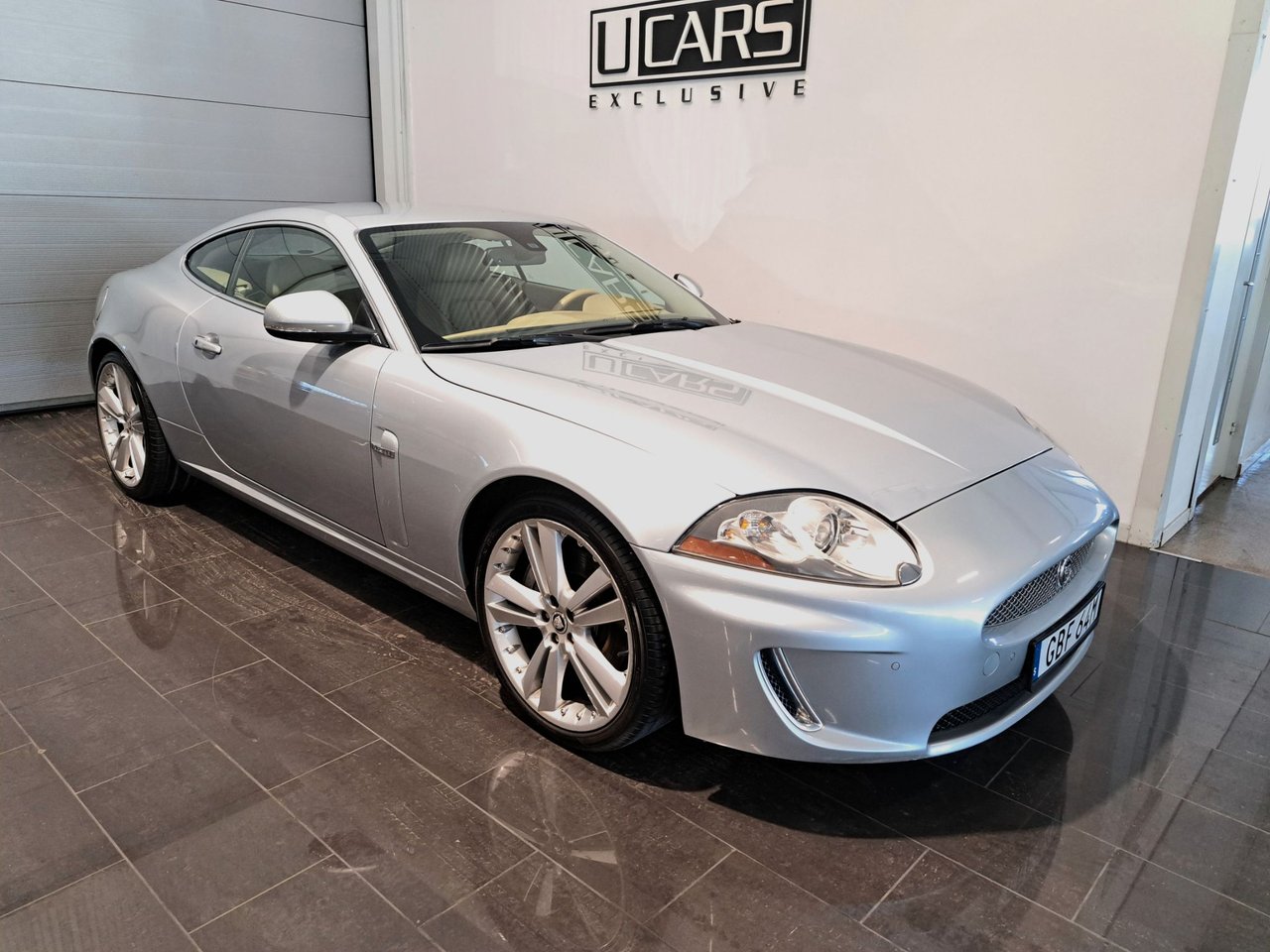 Jaguar XK 5.0 V8 / 385 hk