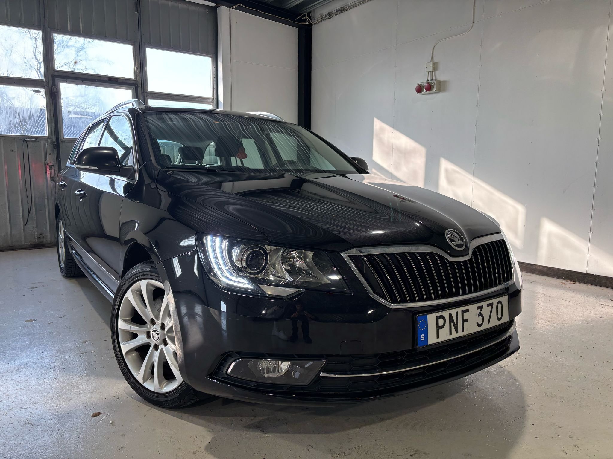 Škoda Superb Kombi 2.0 TDI 4x4 DSG Sekventiell, 170hk, 2015
