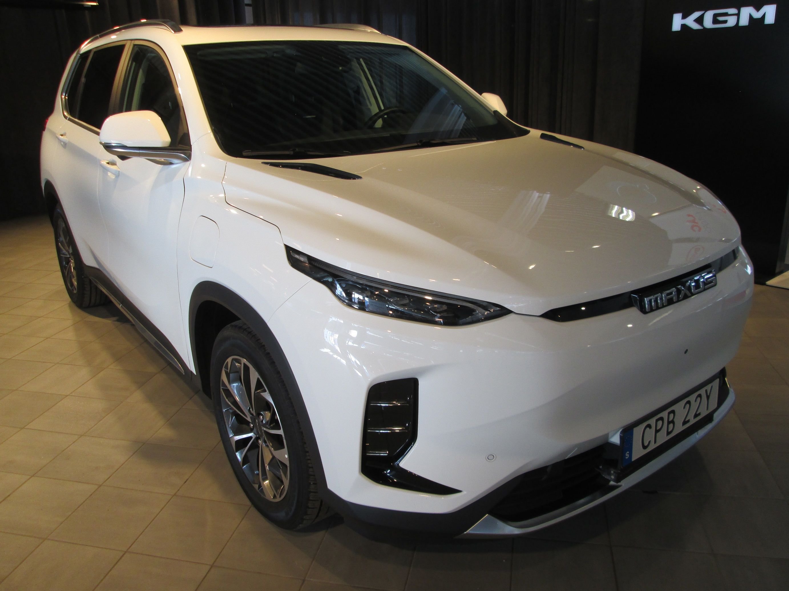 Maxus Euniq 6 70 kWh, 177hp, 2022