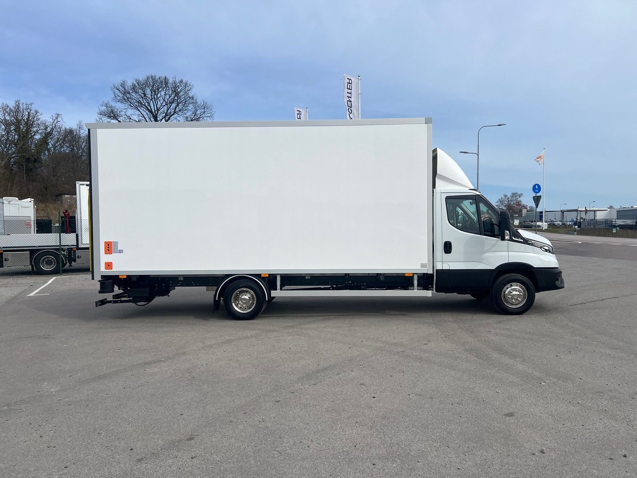 Iveco Daily 72-180 Chassis Cab 3.0 JTD Hi-Matic, 176hk, 2025