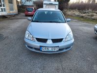 Mitsubishi Lancer Kombi 1.6 Nybesiktad Nyservad