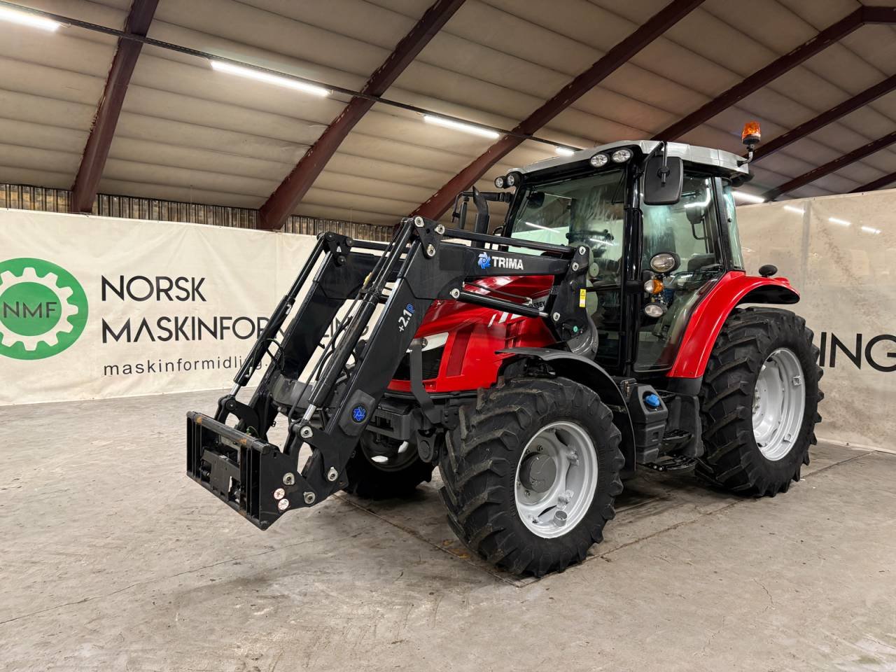 Massey Ferguson 5712 SL Dyna4