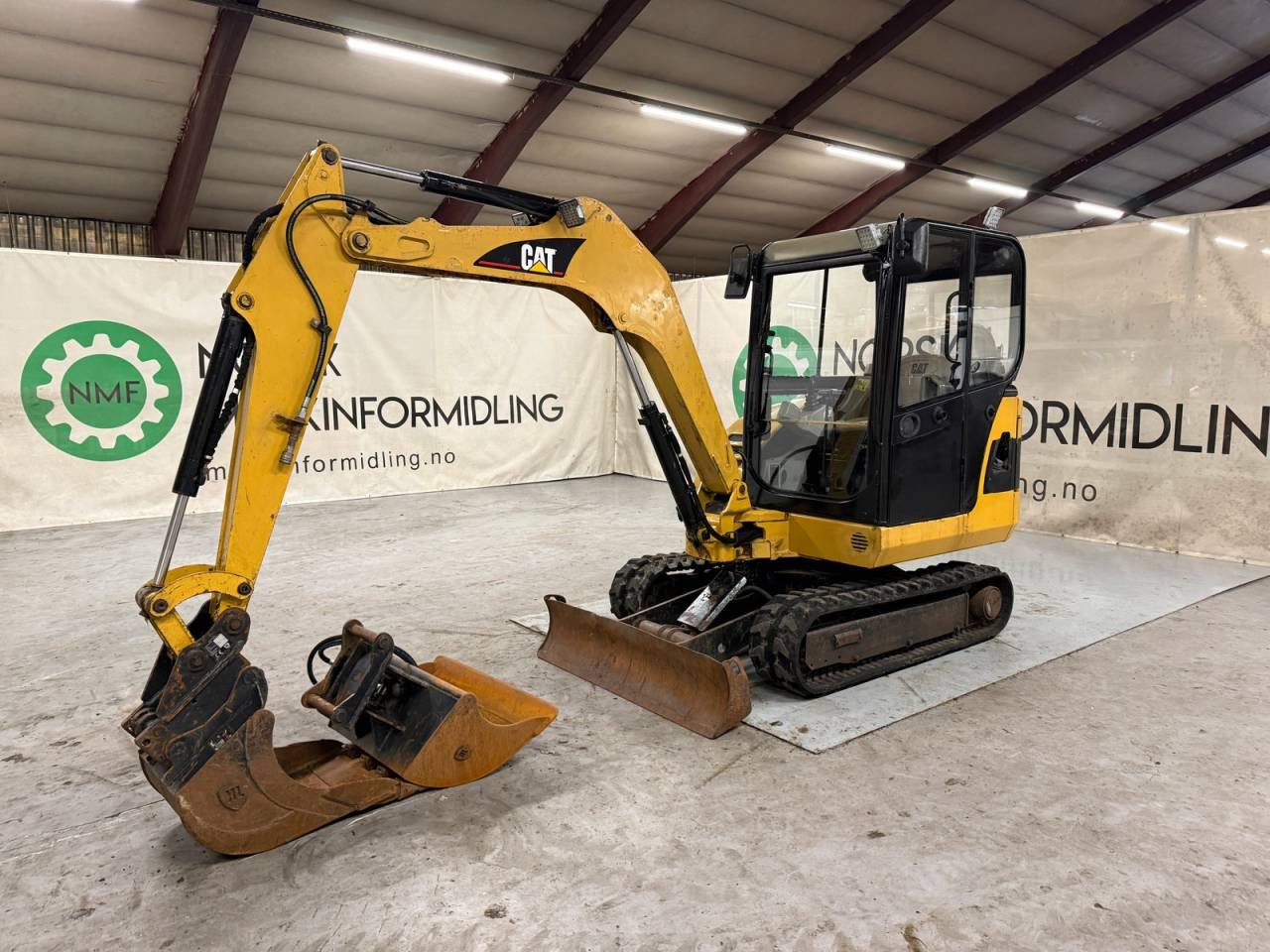 Cat 302,5