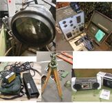Militärradios och lampa på Nätauktion