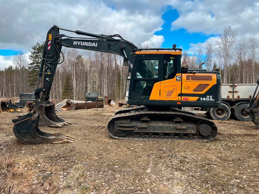 Hyundai HX 140 AL