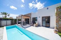 Modern villa med 3 sovrum och 2 badrum - privat uppvärmd sal