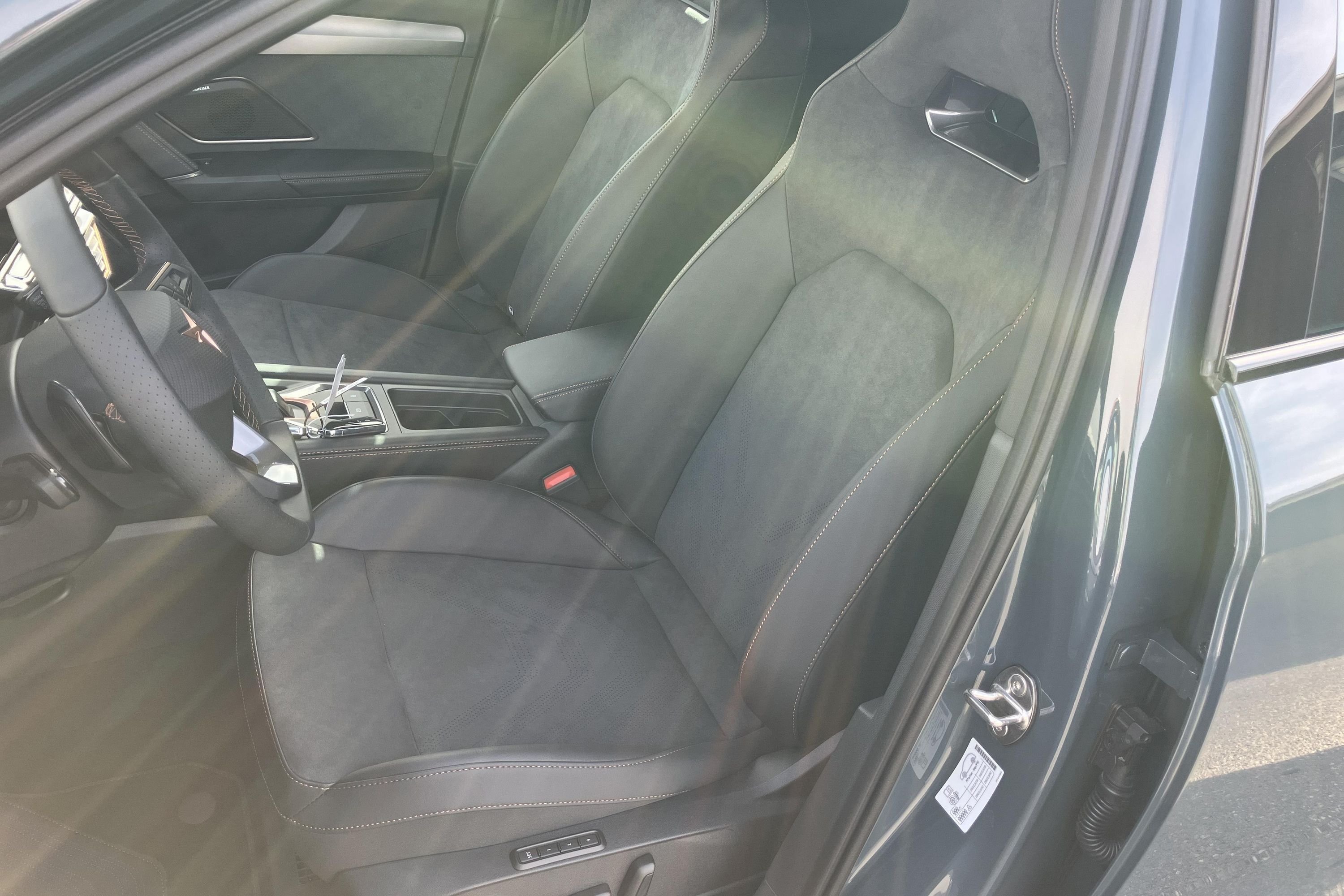 CUPRA Formentor VZ e-Hybrid DSG sekvensiell, 6-trinn, 272ps, 2025