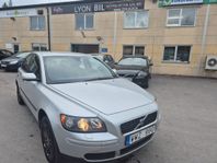 Volvo S40 1.6 Euro 4 Besiktigad Ny kammrem