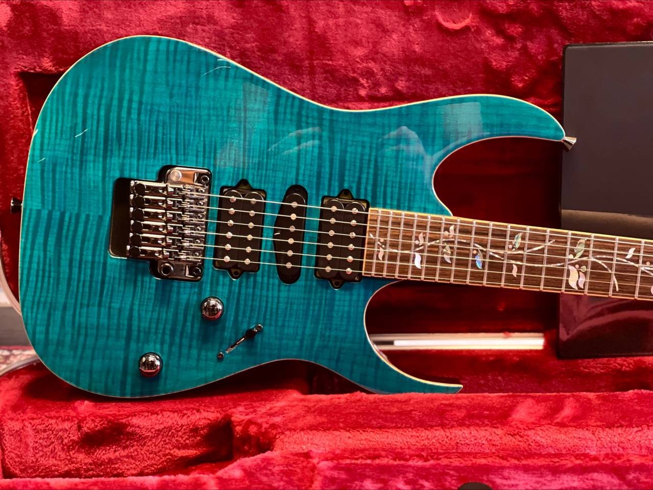 Ibanez J.Custom RG8570Z-CRA