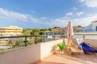 Utsökt takvåning med enorm terass i hjärtat av Moraira