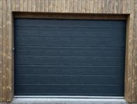 Motordriven garageport HK-porten