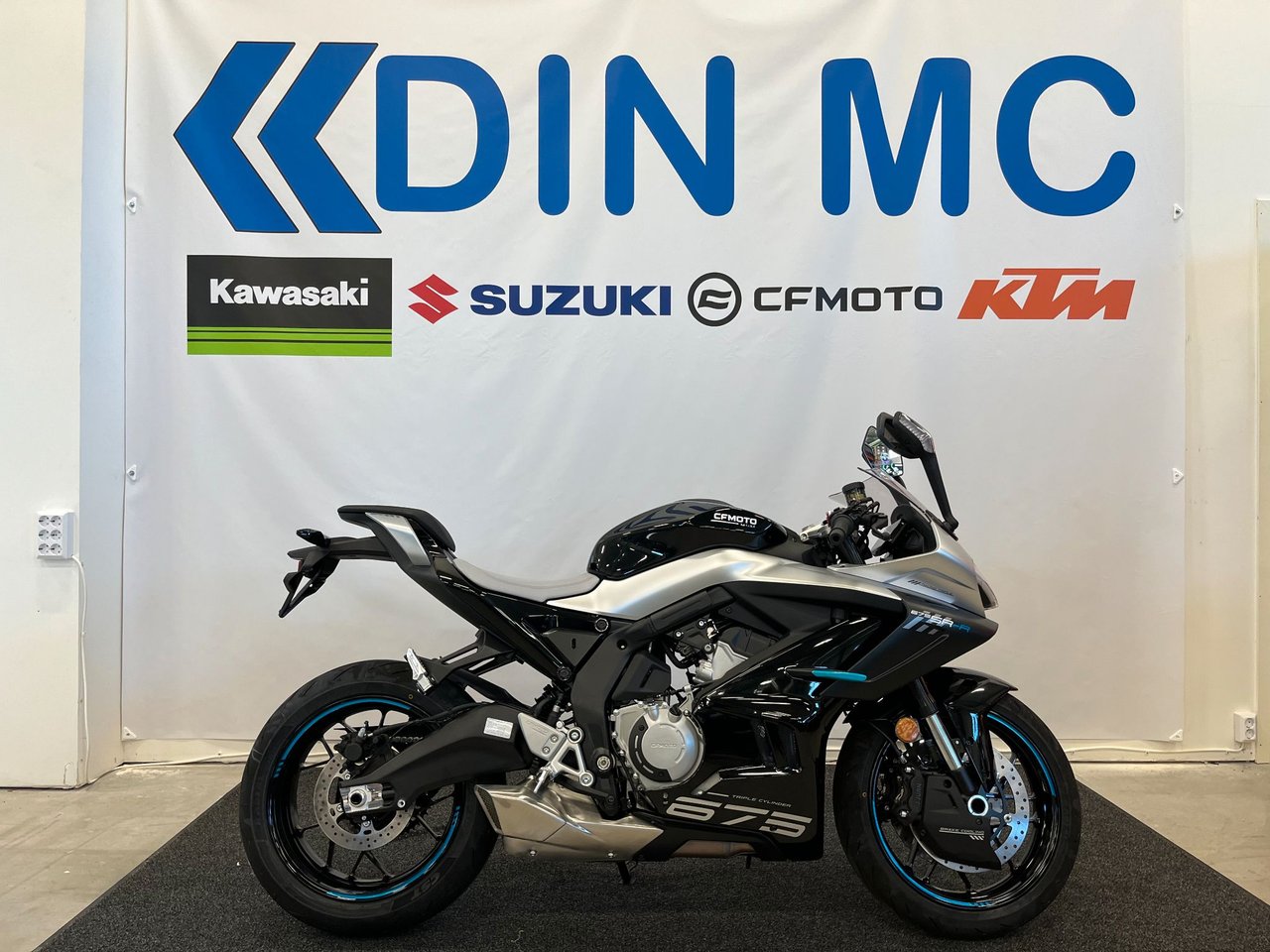 CFMOTO 675SR-R "För omgående ...