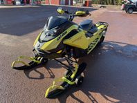 Ski-Doo Backcountry Xrs 146" 850 E-tec HUB "Demo"