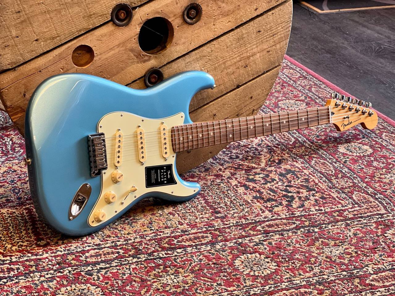Fender Player Plus Stratocast...