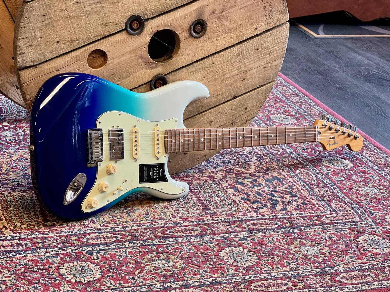 Fender Player Plus Stratocast...