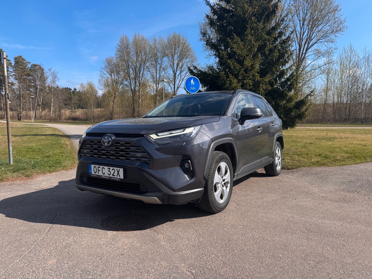Toyota RAV4 VI KÖPER DIN TOYO...