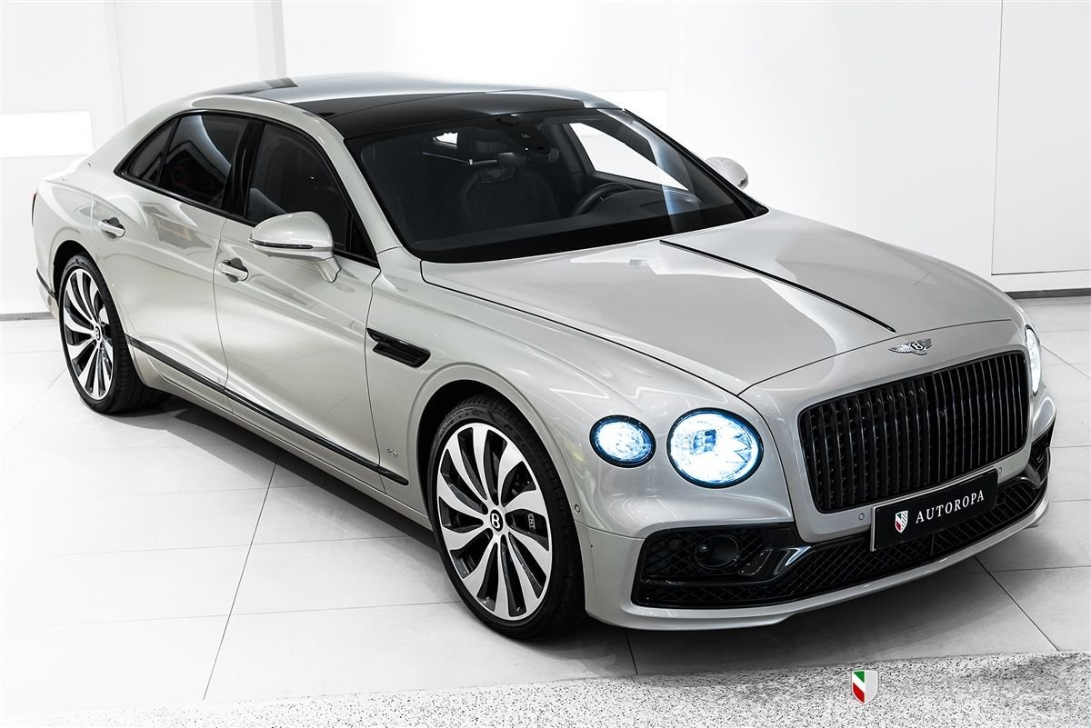 Bentley Flying Spur V8 4.0 V8 Automatic, 549hp, 2021