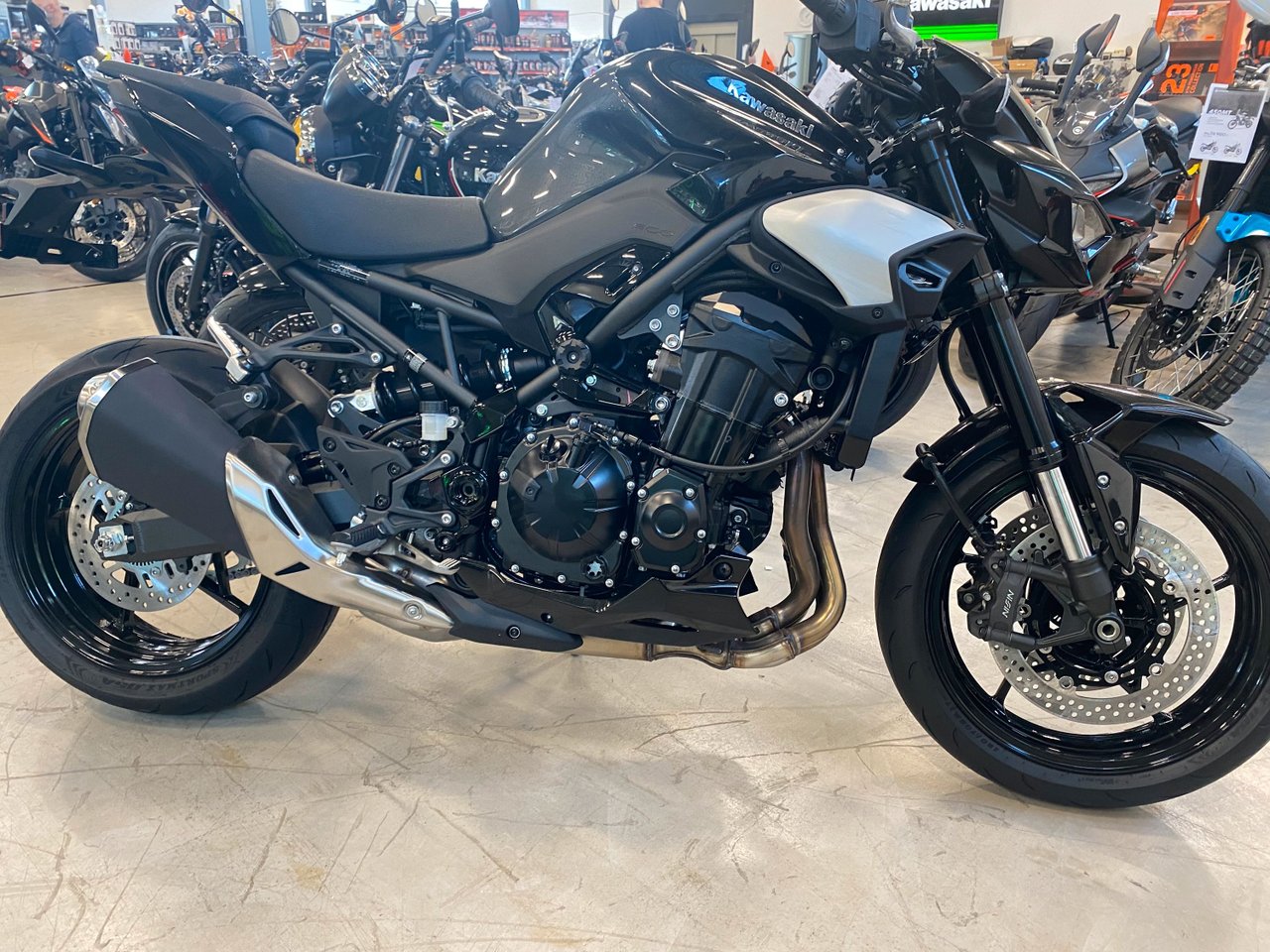 Kawasaki Z900 "leverans slut...