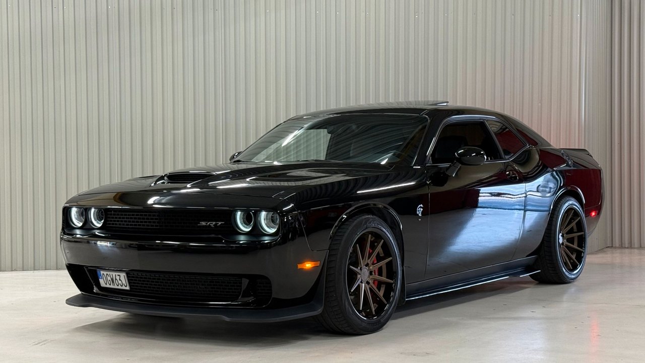 Dodge Challenger SRT Hellcat ...