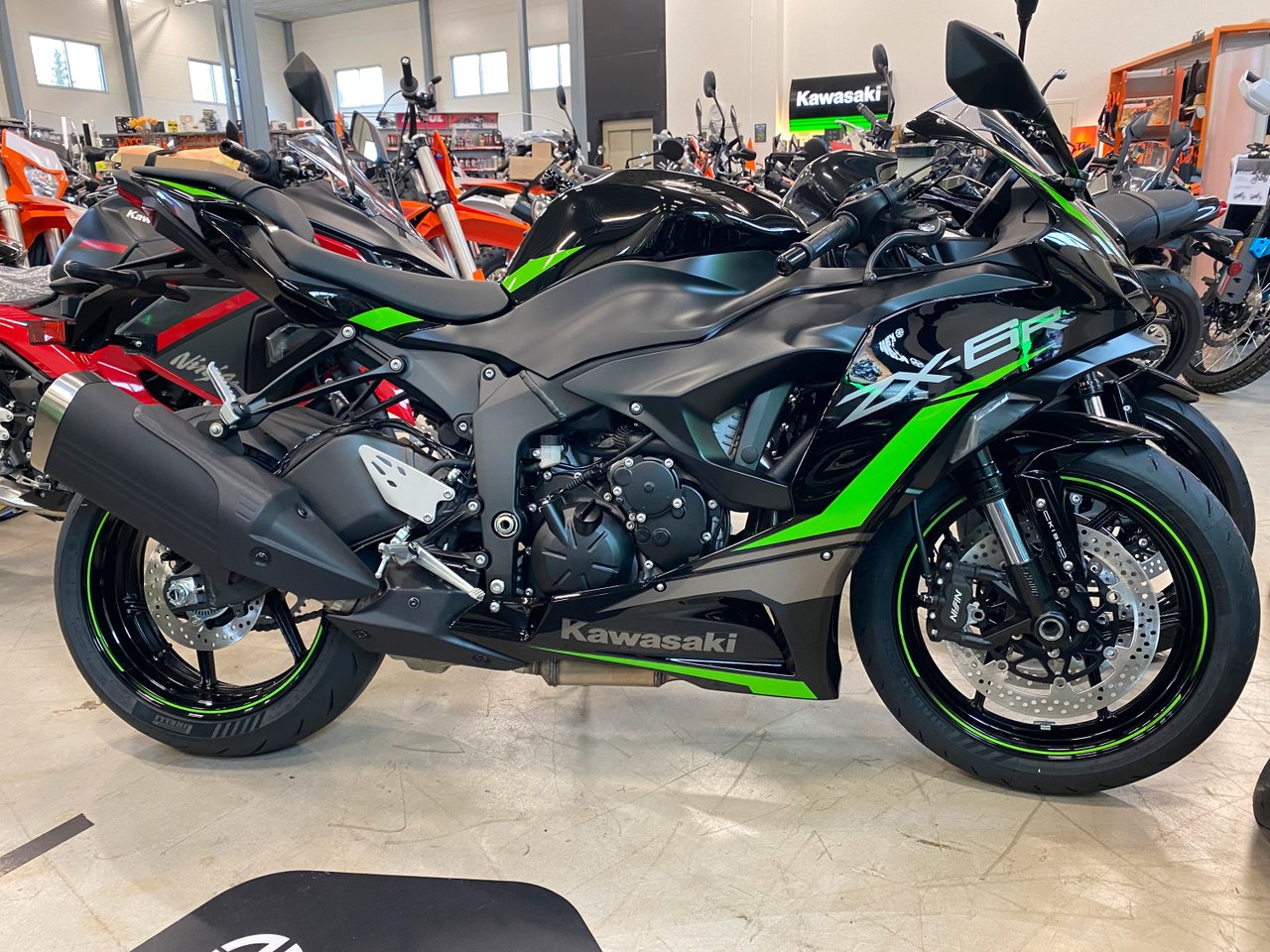 Kawasaki ZX-6R "omgående leve...
