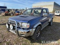 A-Traktor Nissan Navara