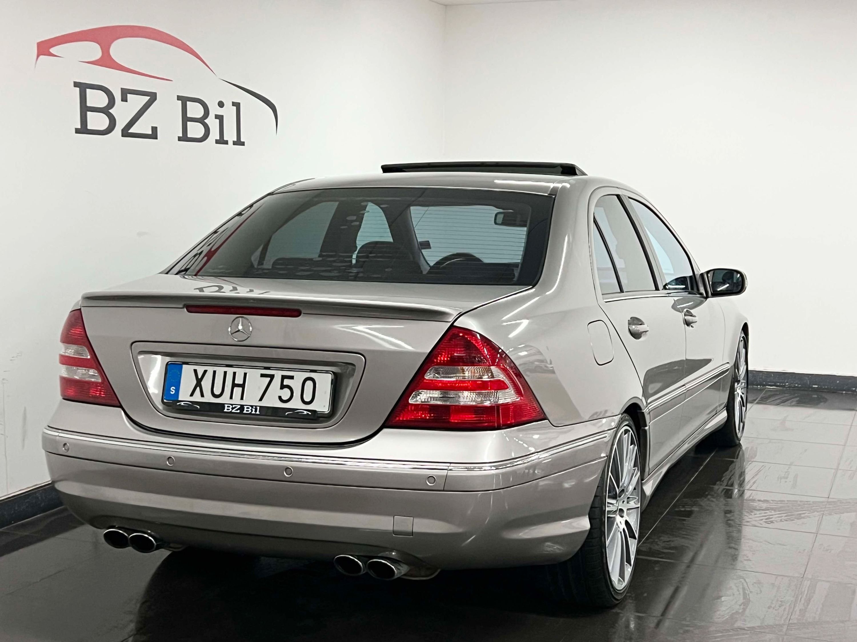 Mercedes-Benz C 55 AMG Automatisk, 5-trinn, 367ps, 2005