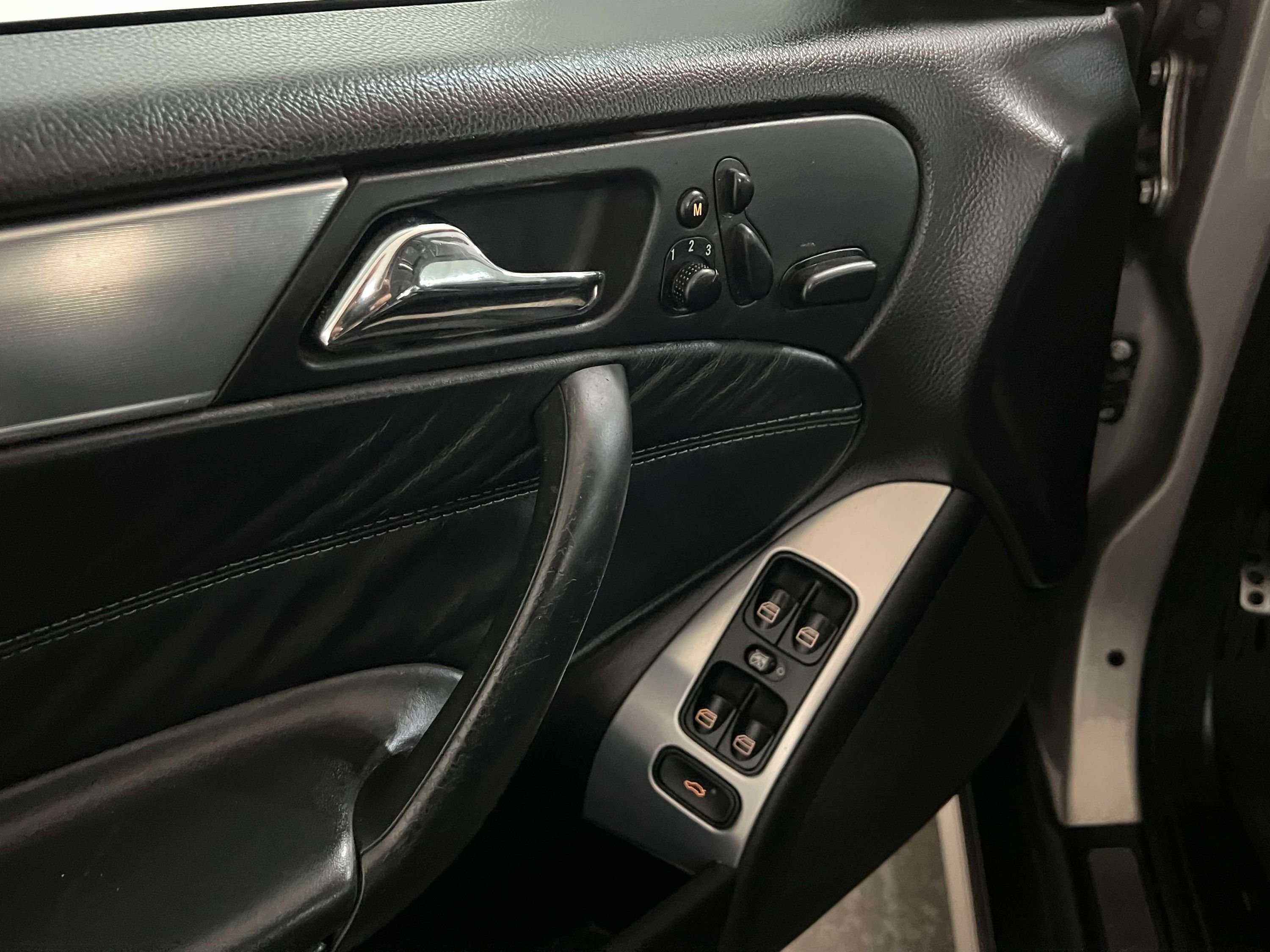 Mercedes-Benz C 55 AMG Automatisk, 5-trinn, 367ps, 2005