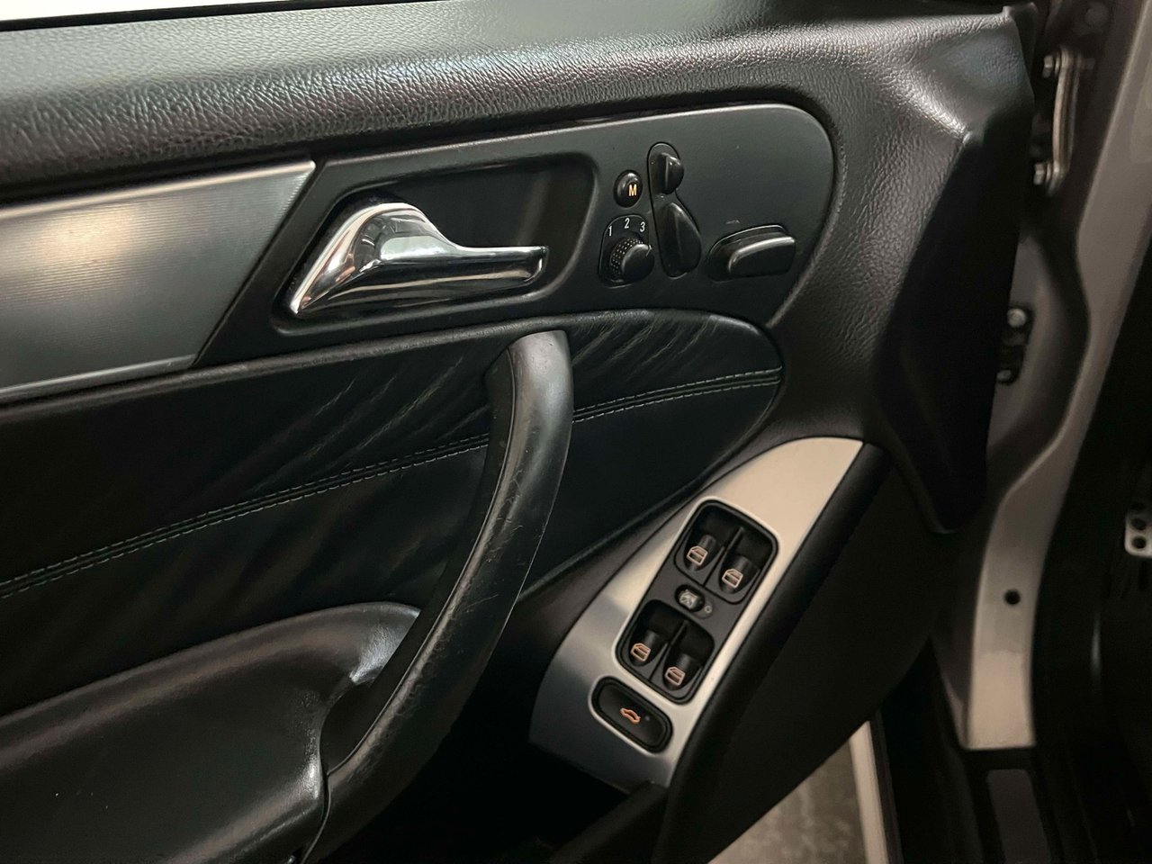 Mercedes-Benz C 55 AMG Automatisk, 5-trinn, 367ps, 2005