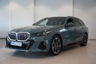 BMW i5 eDrive40 Touring M-Sport Panorama Läder DAP Komfortst