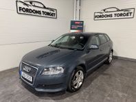 Audi A3 Sportback 1.6  Comfort Nybesiktad|Aux|M-värmare|