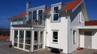 Modernt hus med panoramautsikt