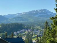 Åre Björnen nyrenoverad övervåning med vacker utsikt