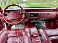 Cadillac De Ville GoldEdition • OTROLIGT FIN PRESTIGEGLIDARE