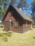 Gotland - Östergarnslandet. Stuga på egen stor naturtomt