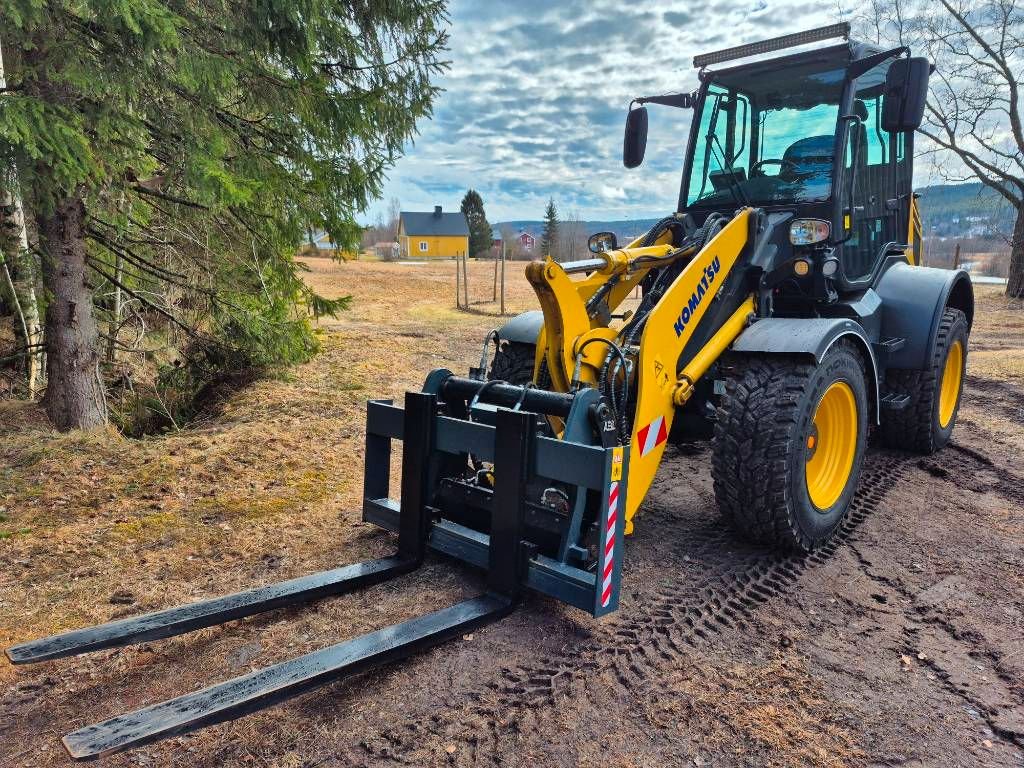 Komatsu WA 100 M