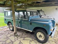 Land Rover 109 STAT WAG D