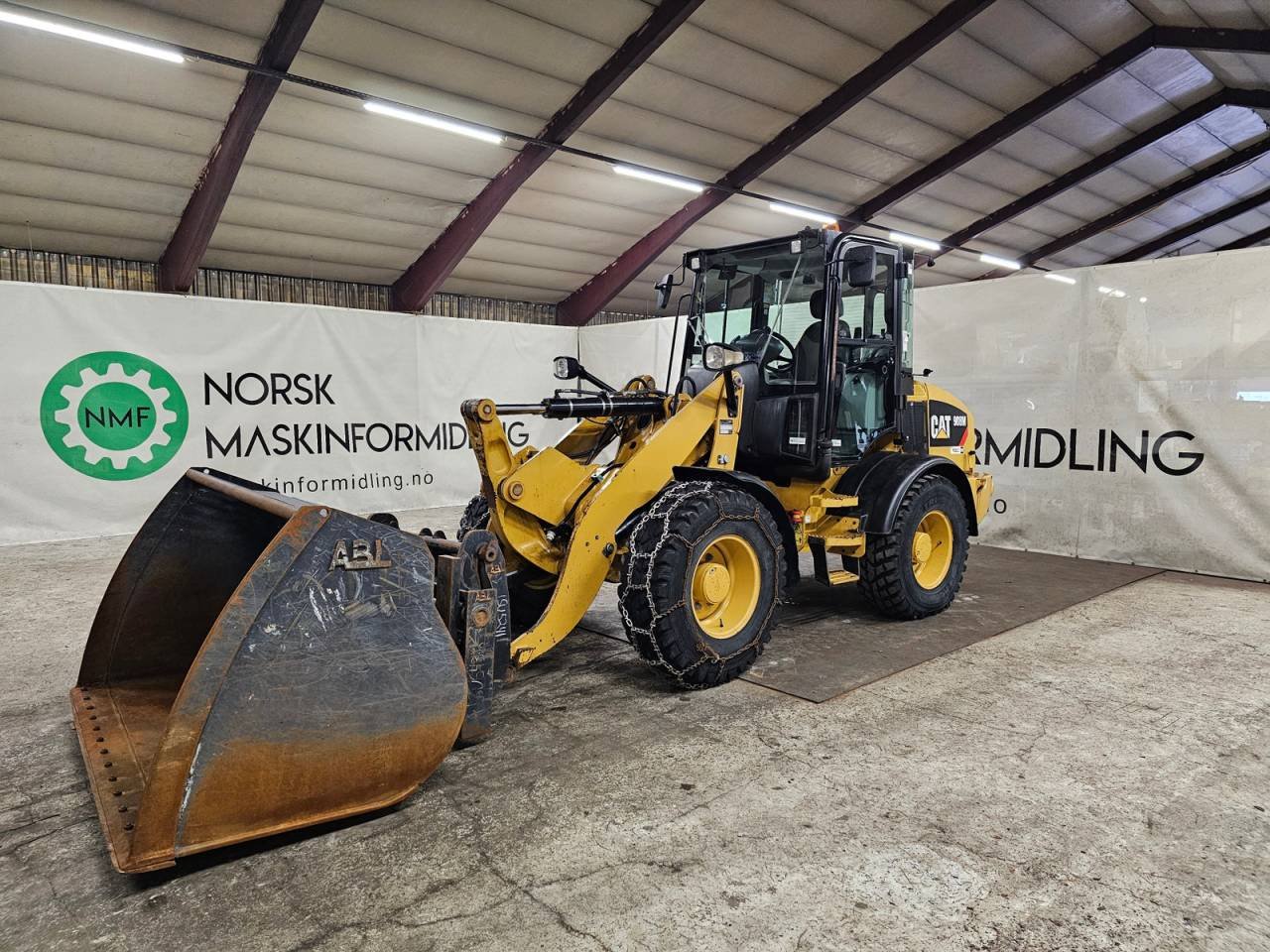 Cat 908M